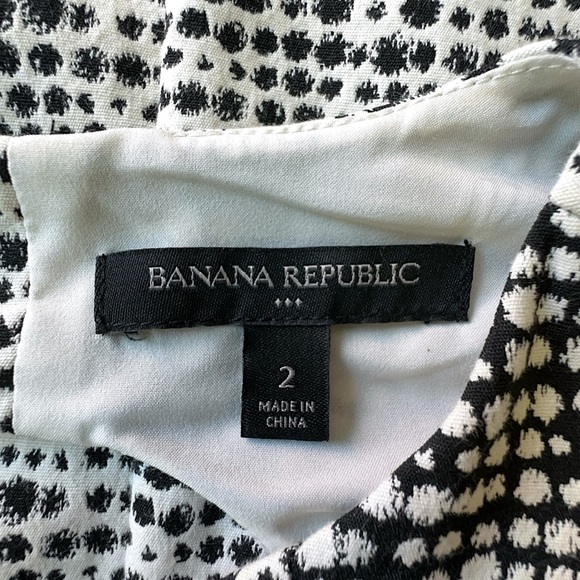 BANANA REPUBLIC | NWOT BLACK & WHITE OPEN BACK SLEEVELESS SHEATH DRESS | SIZE: 2 - Picture 10 of 10